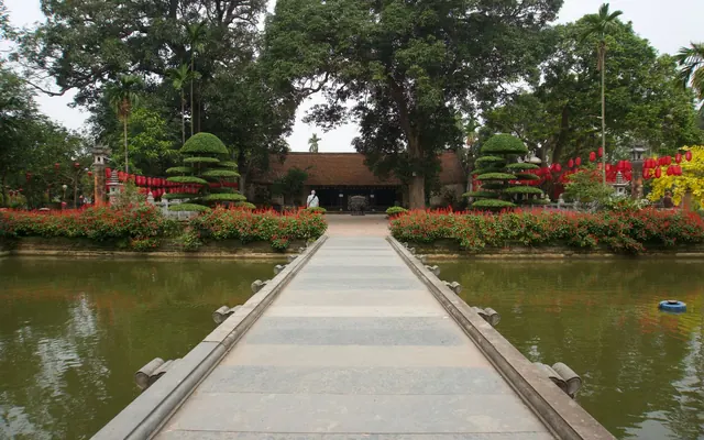 Lối đi dẫn vào chùa Nôm, Hưng Yên